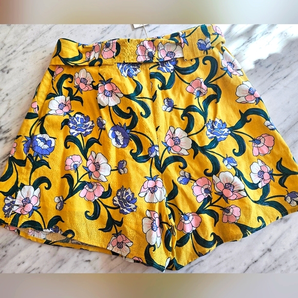 Moon River NWT Shorts Womens Sz MEDIUM - Picture 4 of 7